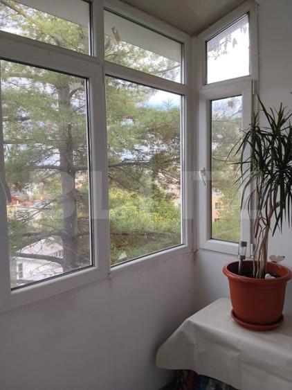 Apartament cu 2 camere semidecomandat, mobilat în Micro 9