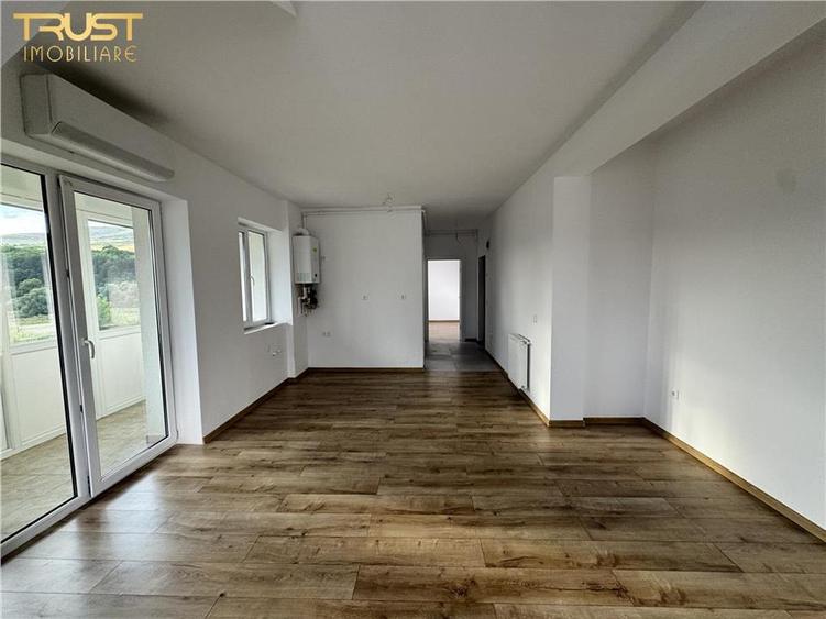 Apartament cu 2 camere semidecomandat în Florești