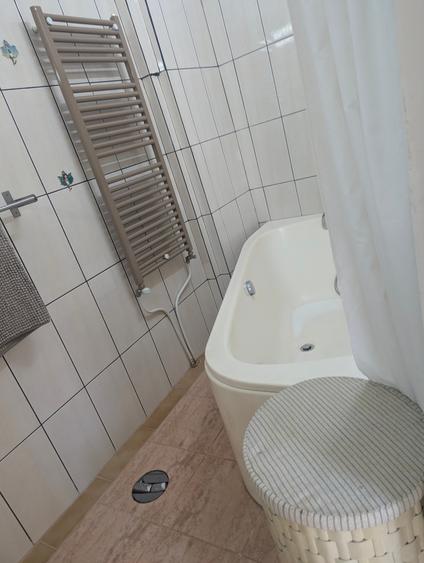 Casă individuală cu 4 camere cu Teren 170 Mp în Domenii