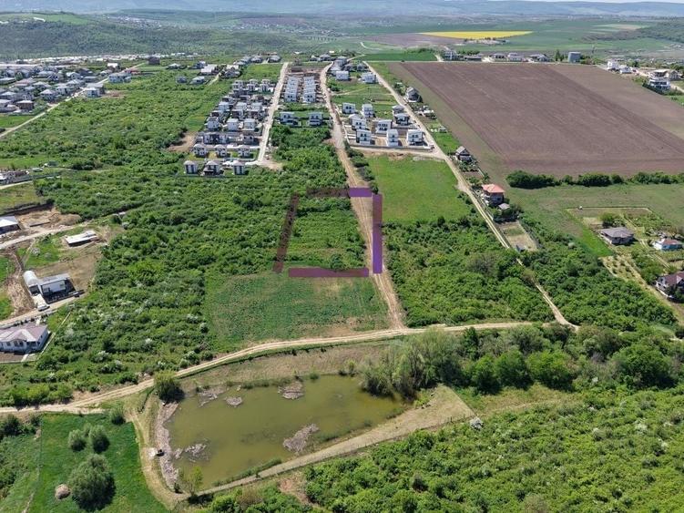 Teren de 1500 mp, în Balciu