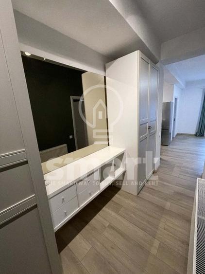 Apartament cu 5 camere semidecomandat, mobilat în Gruia