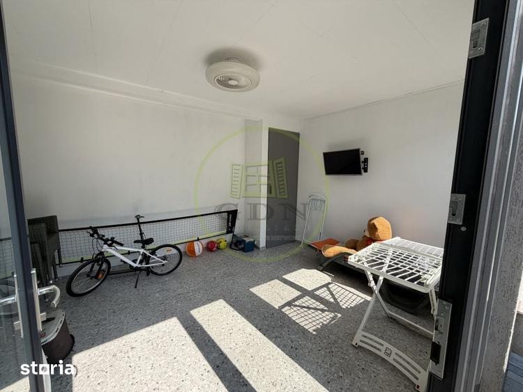 Casă cu 4 camere cu Teren 510 Mp în Malu Mare