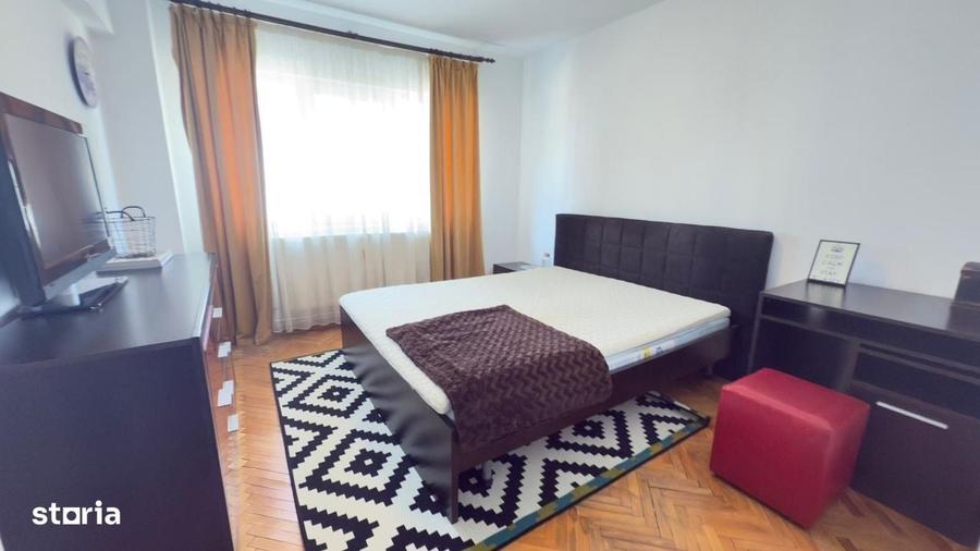 Apartament cu 3 camere în Piața Unirii
