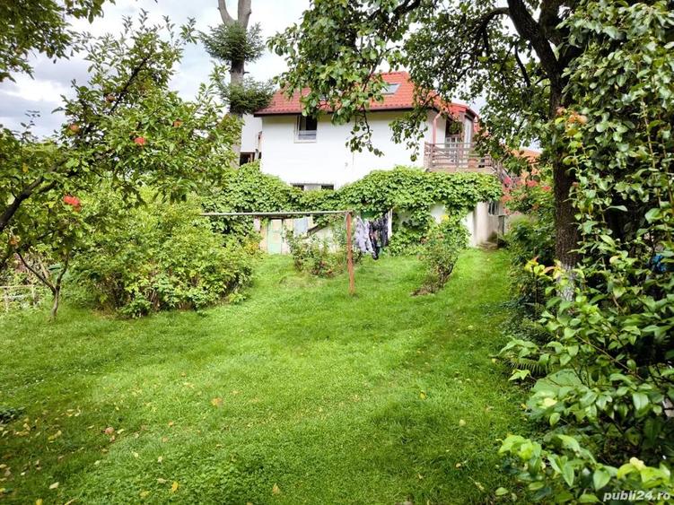 Apartament cu 3 camere decomandat în Schei