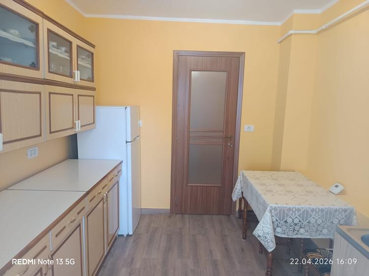 Apartament cu 2 camere decomandat în Soarelui