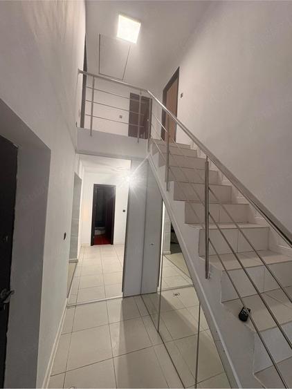 Casă cu Teren 350 Mp în Lumina