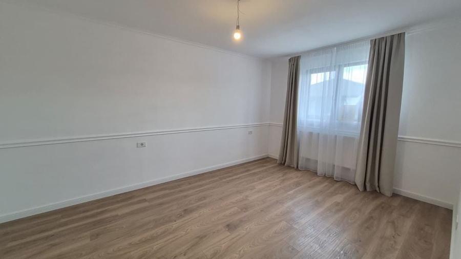 Casă cu 4 camere cu Teren 360 Mp în Snagov