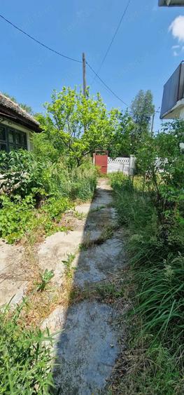 Casă cu 3 camere cu Teren 1853 Mp în Devesel