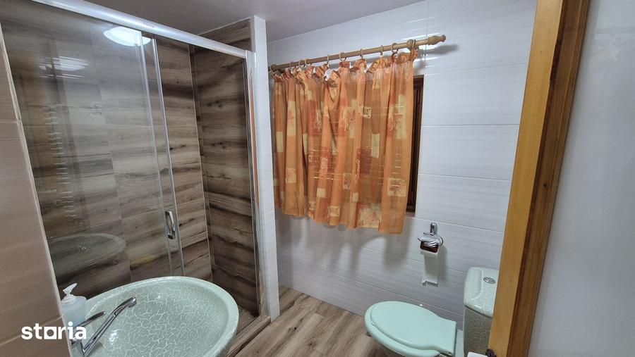 Spațiu comercial, de 280 mp, în Dăești