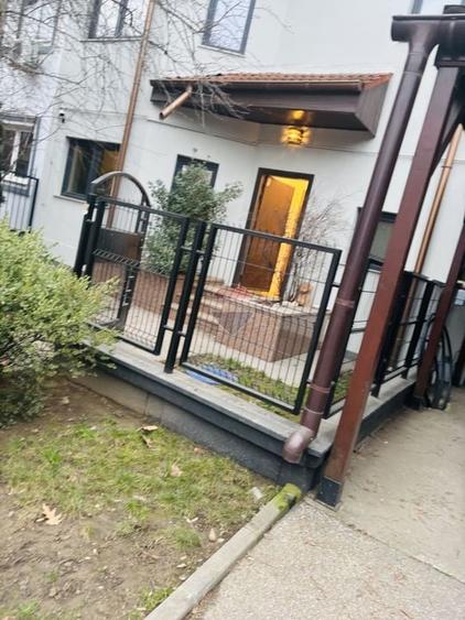 Duplex cu 6 camere cu Teren 350 Mp în Central