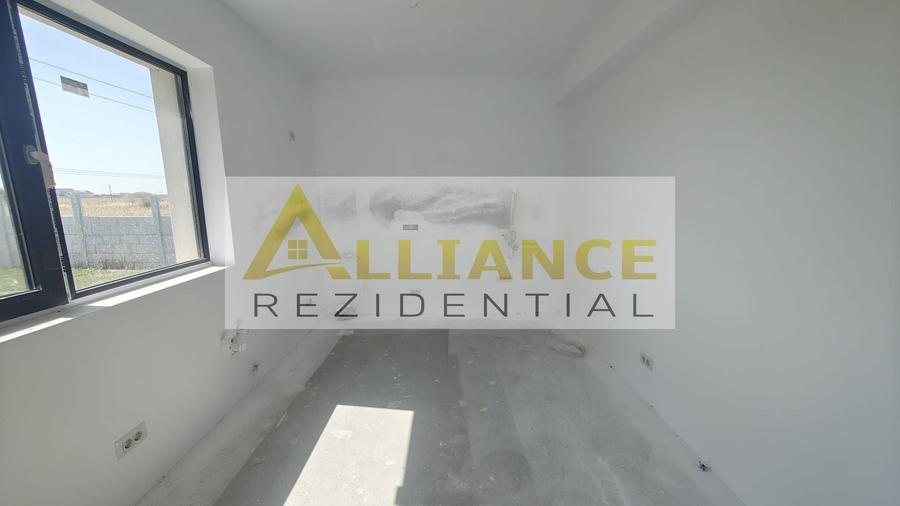 Casă individuală cu 4 camere cu Canalizare în Berceni