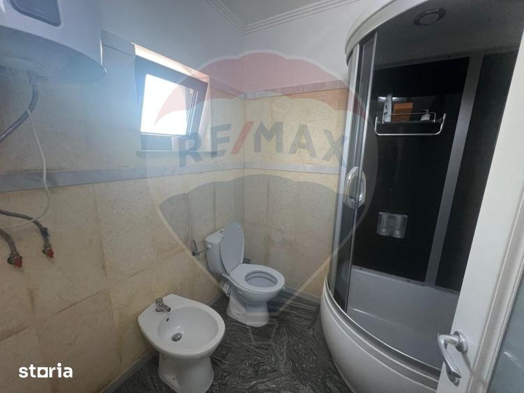 Spațiu comercial, de 740 mp, în Central