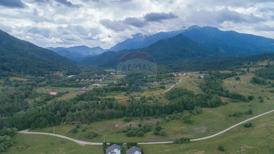 Teren de 1100 mp, în Glăjărie