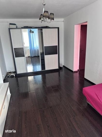 Apartament cu 2 camere semidecomandat în Gorjului