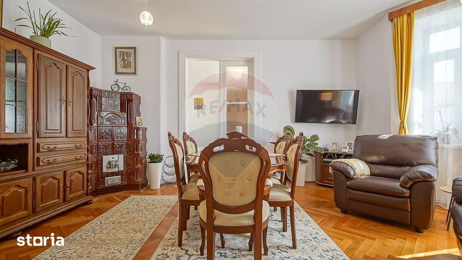 Casă cu 4 camere cu Teren 365 Mp în Centrul Civic