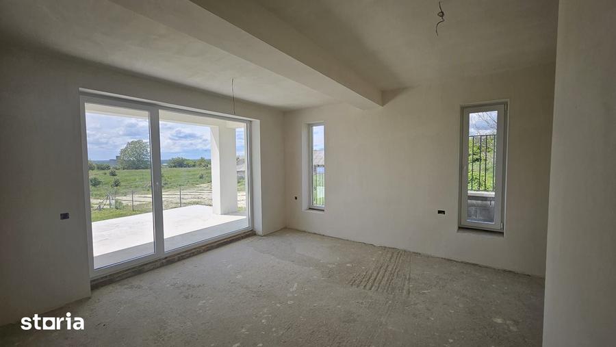 Casă cu 5 camere cu Teren 400 Mp în Central