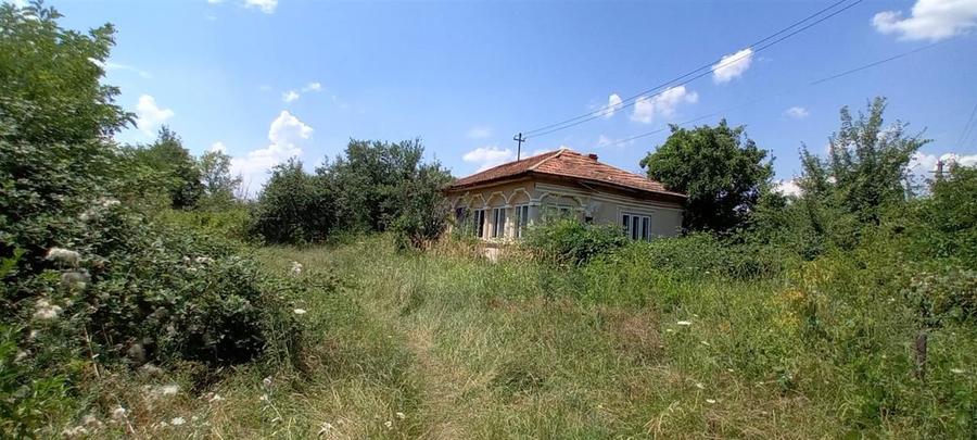 Casă individuală cu 3 camere cu Teren 4263 Mp în Uda