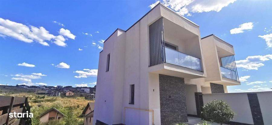 Casă cu 4 camere în Bucium