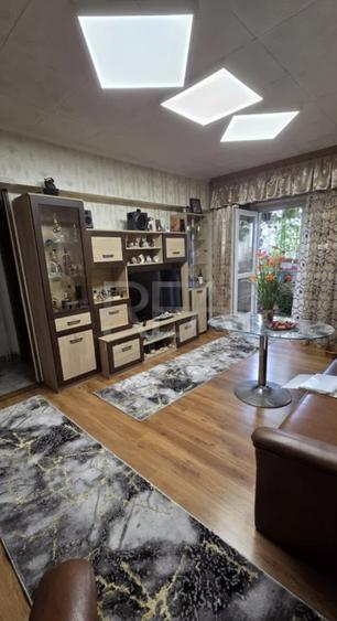 Apartament cu 3 camere semidecomandat, mobilat în Ghencea