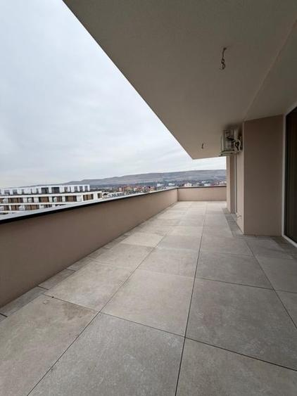 Apartament cu 3 camere în Florești — fotografia 1