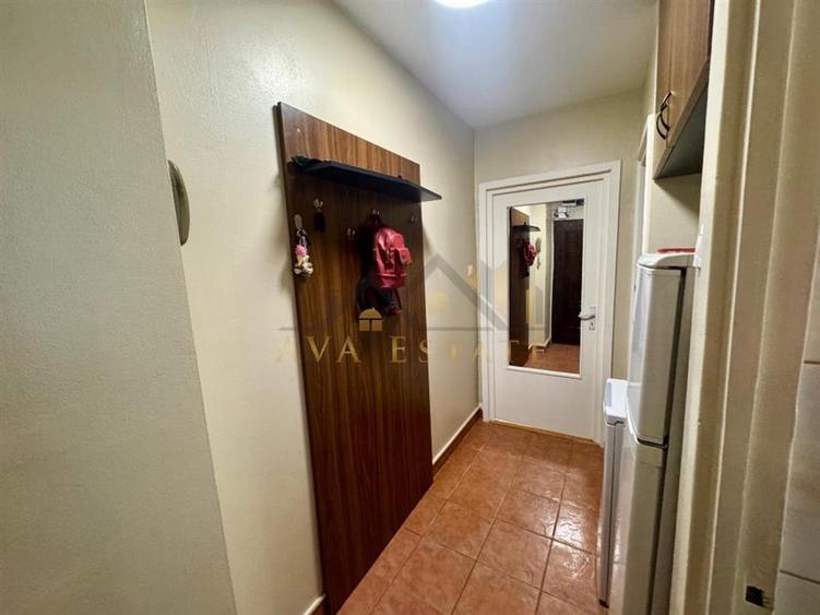 Apartament cu 2 camere nedecomandat, mobilat în Dacia