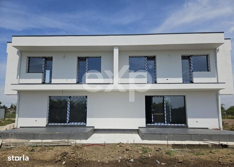 Casă cu 4 camere în 1 Decembrie