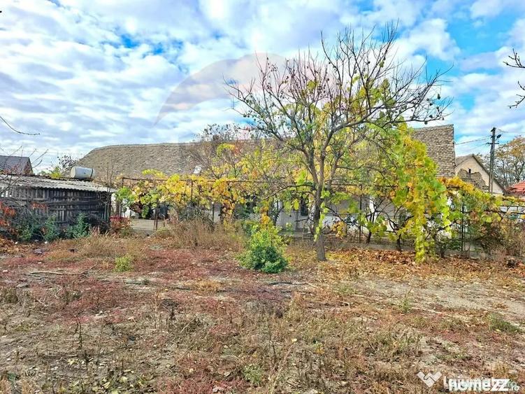 Casă cu 2 camere cu Teren 929 Mp în Vladimirescu