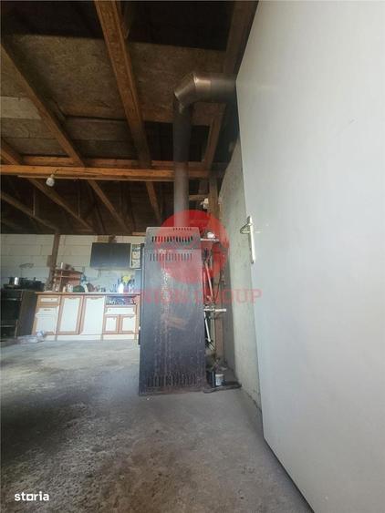 Casă cu 4 camere cu Teren 600 Mp în Lazu