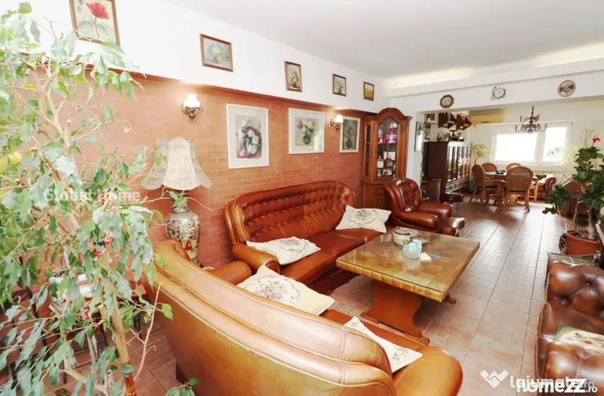 Apartament cu 4 camere decomandat în Titulescu