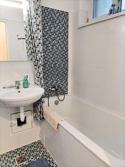 Apartament cu 2 camere decomandat în Pajura