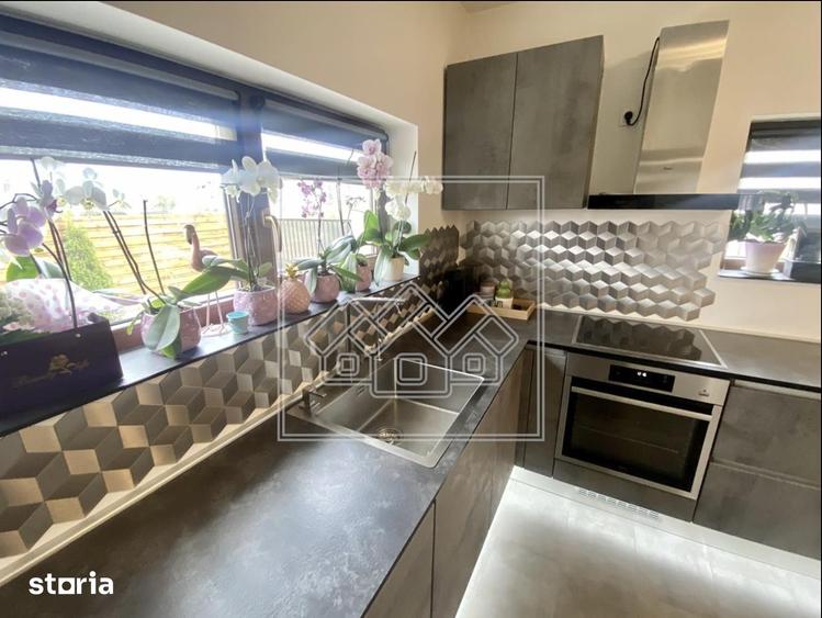 Casă cu 4 camere cu Teren 220 Mp în Șelimbăr