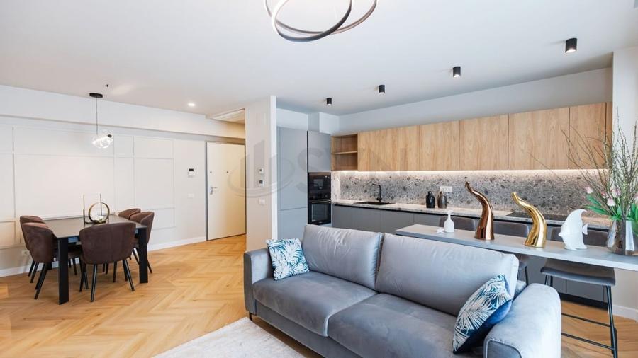 Apartament cu 3 camere decomandat, mobilat în Pipera