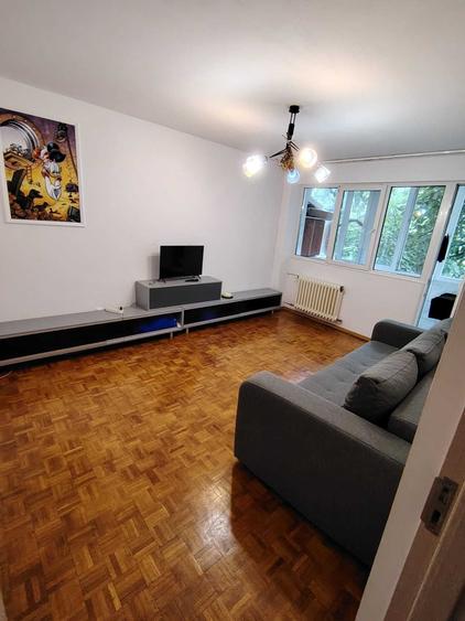 Apartament cu 2 camere decomandat în Giurgiului