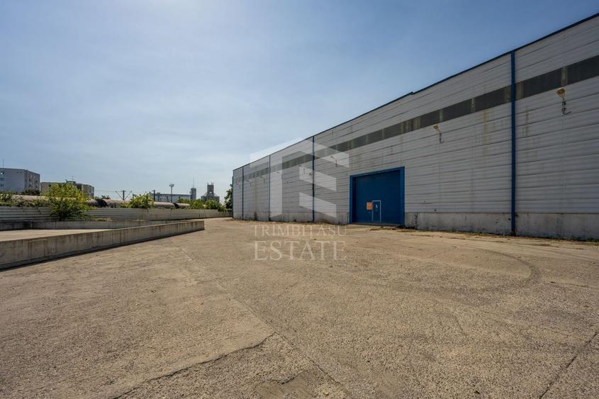 Spațiu industrial, de 2,900 mp, în Central