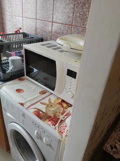 Garsonieră decomandată în Titan