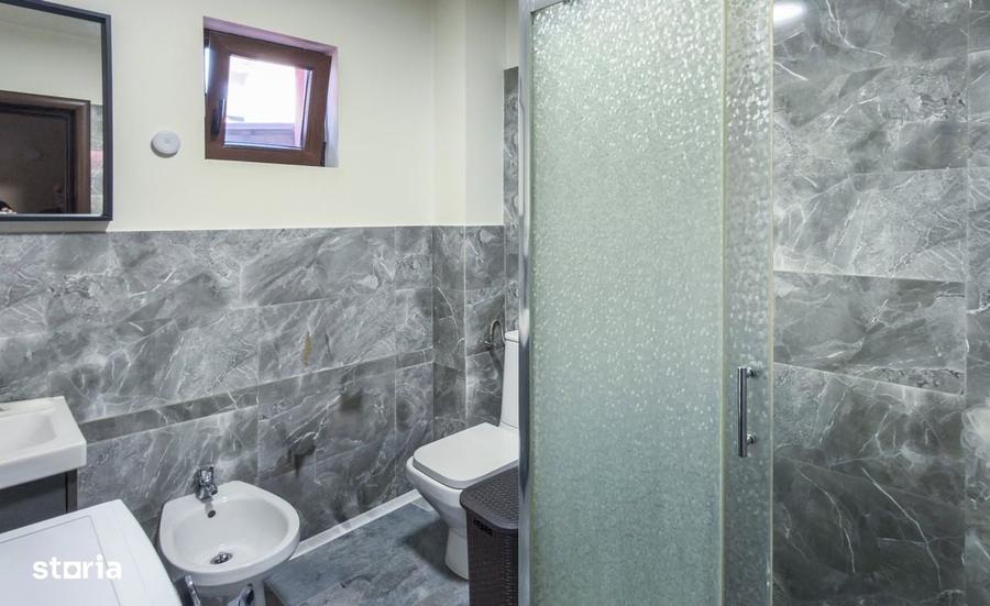 Casă cu 4 camere cu Teren 400 Mp în Central