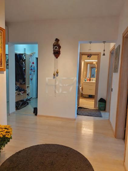 Apartament cu 3 camere decomandat, mobilat în Alexandriei