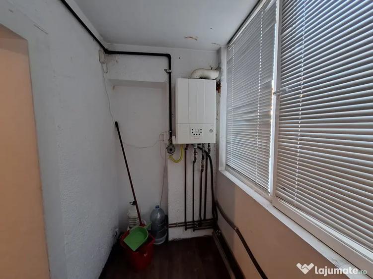 Apartament cu 3 camere decomandat în Dorobanților