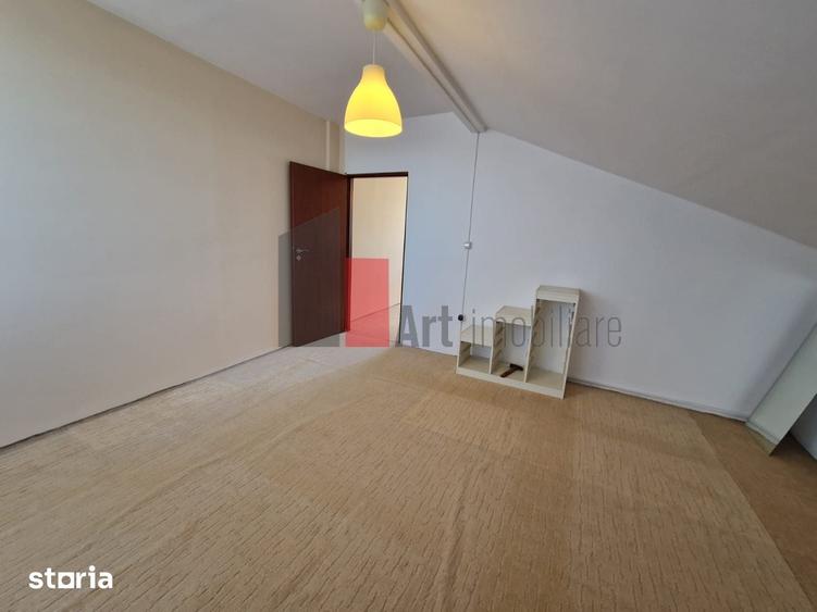 Casă cu 5 camere cu Teren 202 Mp în Giulești