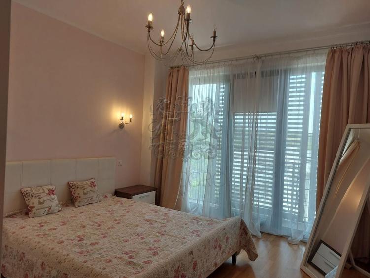 Apartament cu 3 camere decomandat, mobilat în Victoriei