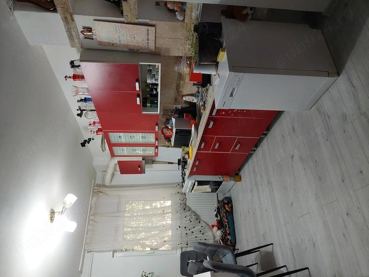 Apartament cu 4 camere decomandat în Ampoi 2