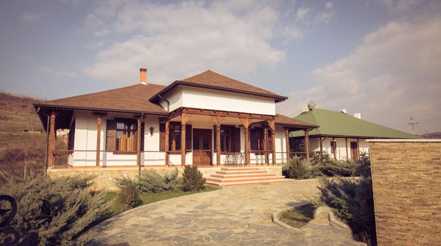 Proprietate specială, de 590,000 mp, în Est