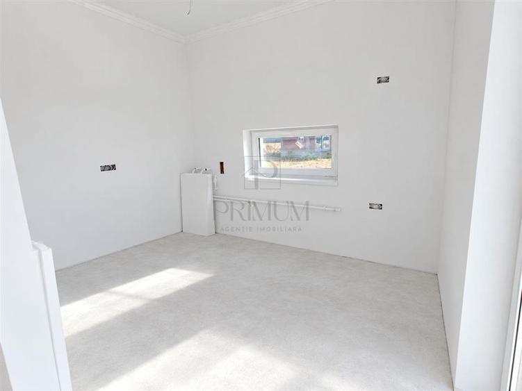Duplex cu 3 camere cu Canalizare în Moșnița Nouă