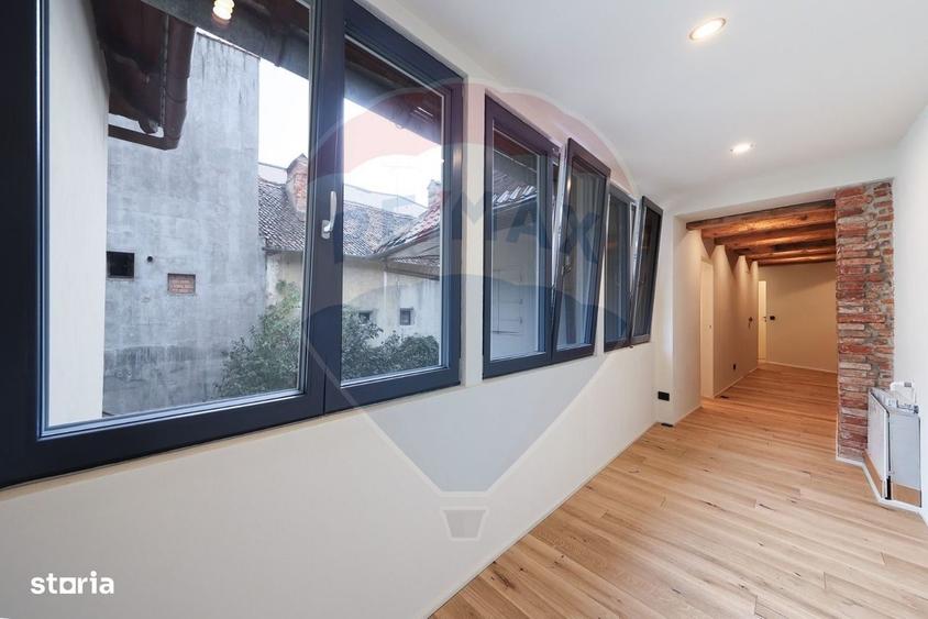 Apartament cu 3 camere în Centrul Istoric