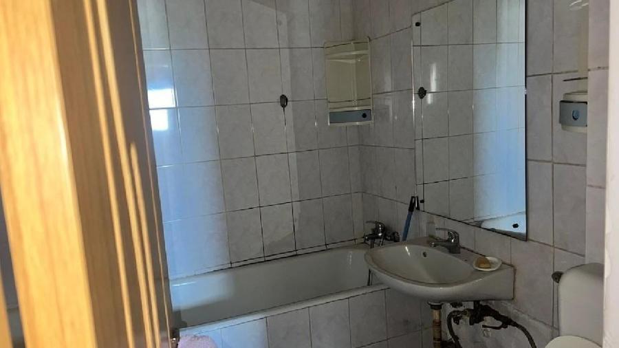 Apartament cu 2 camere semidecomandat în Berceni