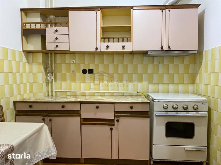 Apartament cu 3 camere decomandat în George Enescu
