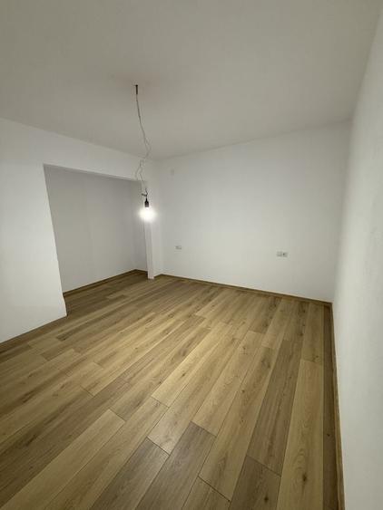 Casă cu 3 camere în Pianu