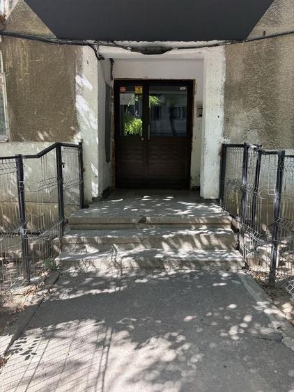 Apartament cu 2 camere decomandat în Exterior Vest