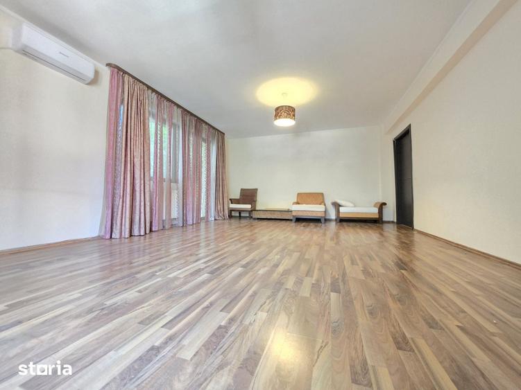 Apartament cu 3 camere în Băneasa