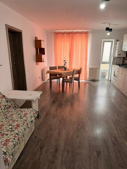Apartament cu 2 camere decomandat în Exterior Vest